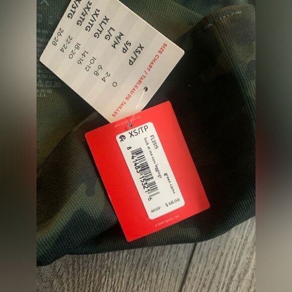 Spanx green camouflage look at me now leggings - Picture 4 of 4